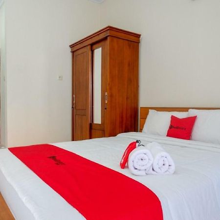 Reddoorz Near Mertasari Beach Denpasar Exterior foto
