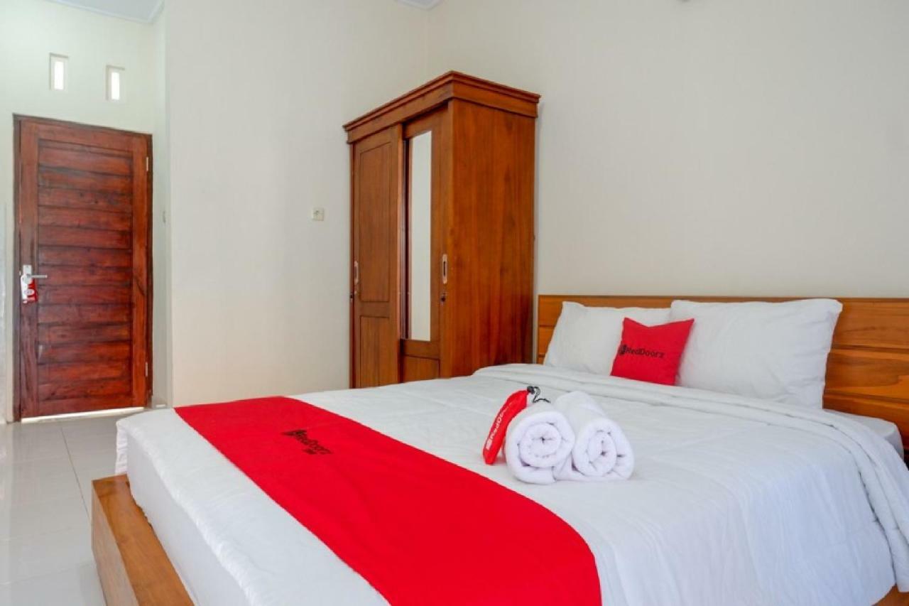 Reddoorz Near Mertasari Beach Denpasar Exterior foto